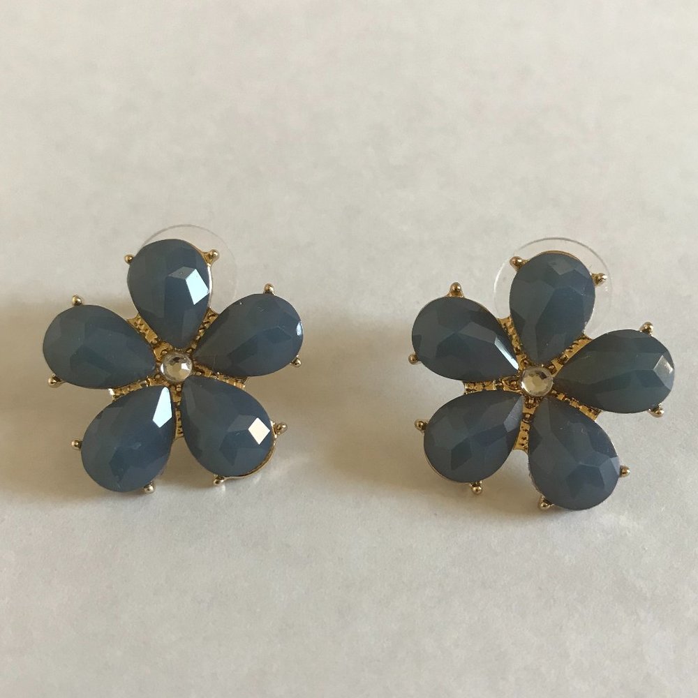 Northern Reflections flower pierced earrings